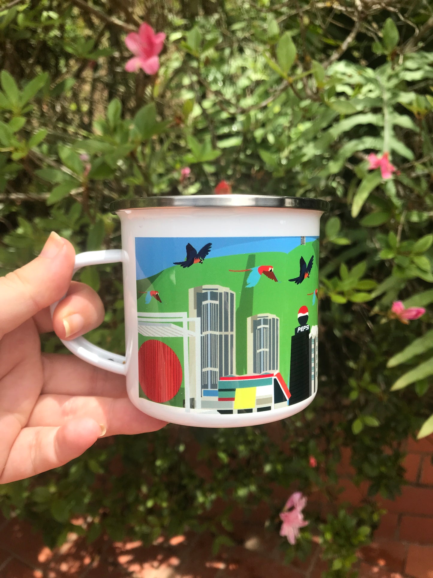 Taza de Peltre Tríptico Caracas | Arte Urbano Venezolano | NaniGraphicart