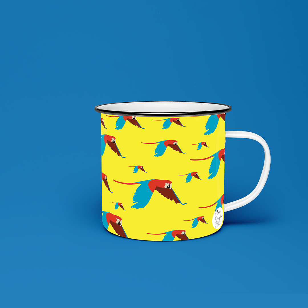 Taza de Peltre con Guacamayas Amarilla | Taza de Metal Diseño Exótico y Colorido