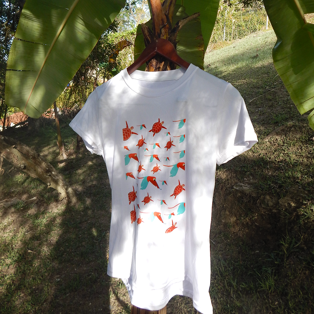 Franela Tortugas y Guacamayas | Camiseta de Diseño Venezolano Premium